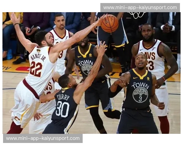 决战之巅：2016总决赛第三场，骑士与勇士的史诗对决